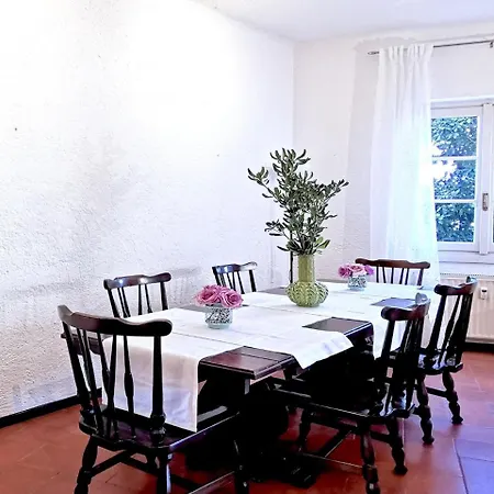 Luxurious In With Swimming Pool Vakantiehuis Lierna