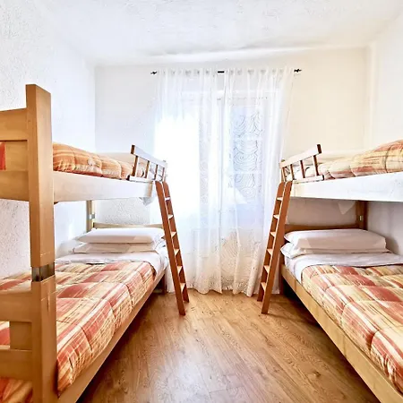 Vakantiehuis Luxurious In With Swimming Pool Lierna